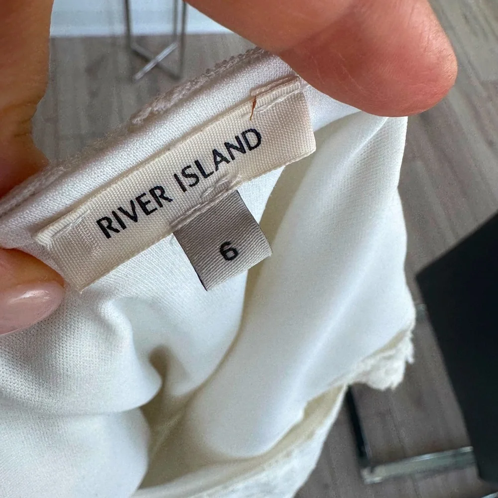 River Island White Lace Bodysuit - Picture 5 of 5